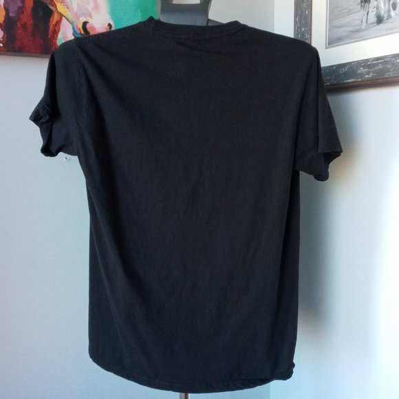 Johnny Cash The Man in Black Graphic T-Shirt - Picture 2 of 8